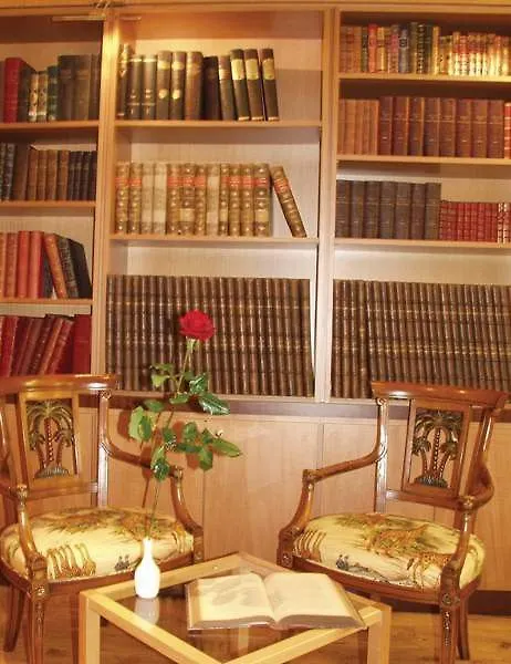 ***  Hotel Opera D'Antin Paris France
