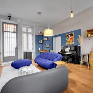 https://bleu-du-maine-elegant-t3-avec-terrasse.midi-pyreneeshotels.com