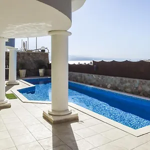 סוויטה יוקרתית לצד הבריכה אילת